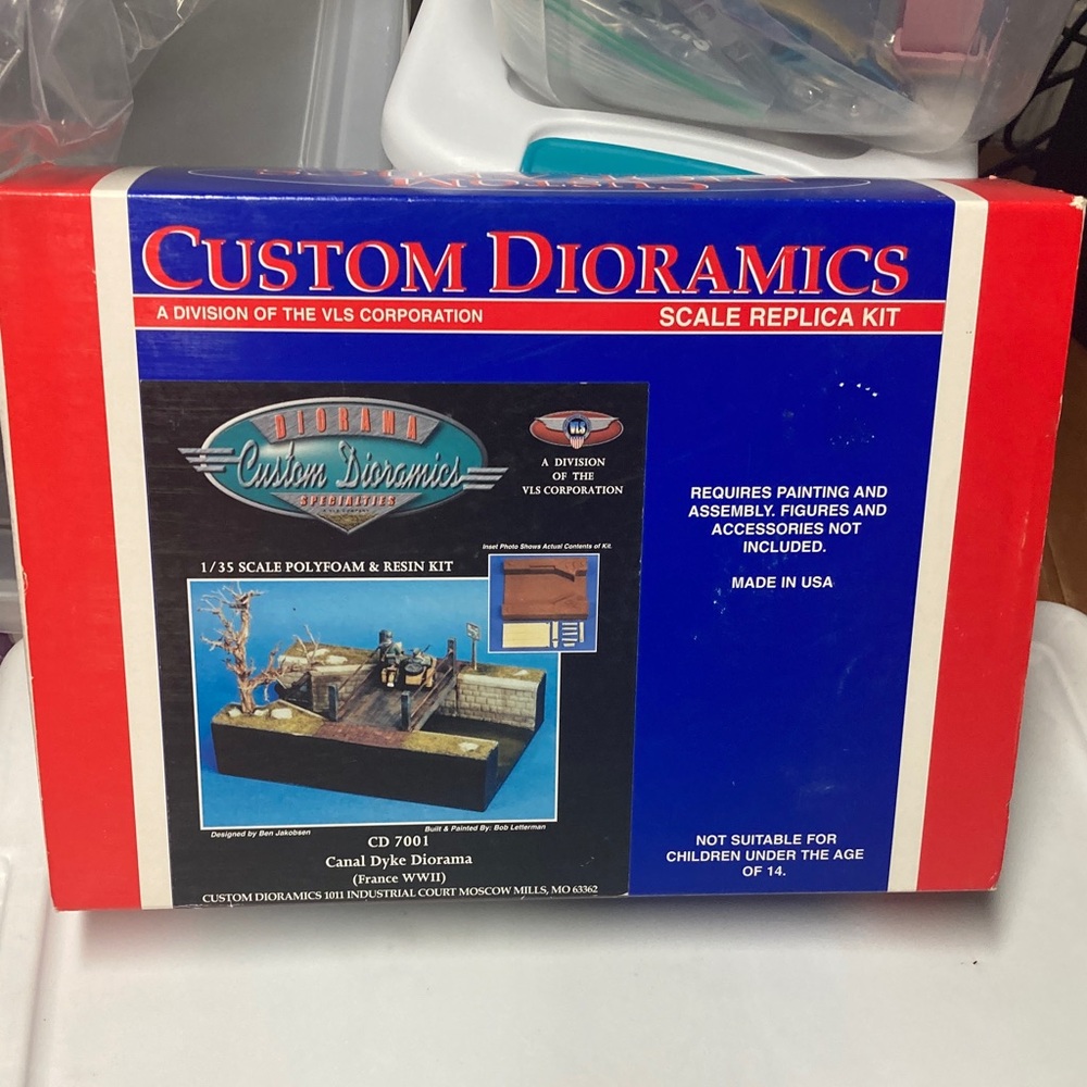 Custom Dioramics 1/35 Canal Dyke Bridge France WWII, unbuilt, polyfoam resin kit